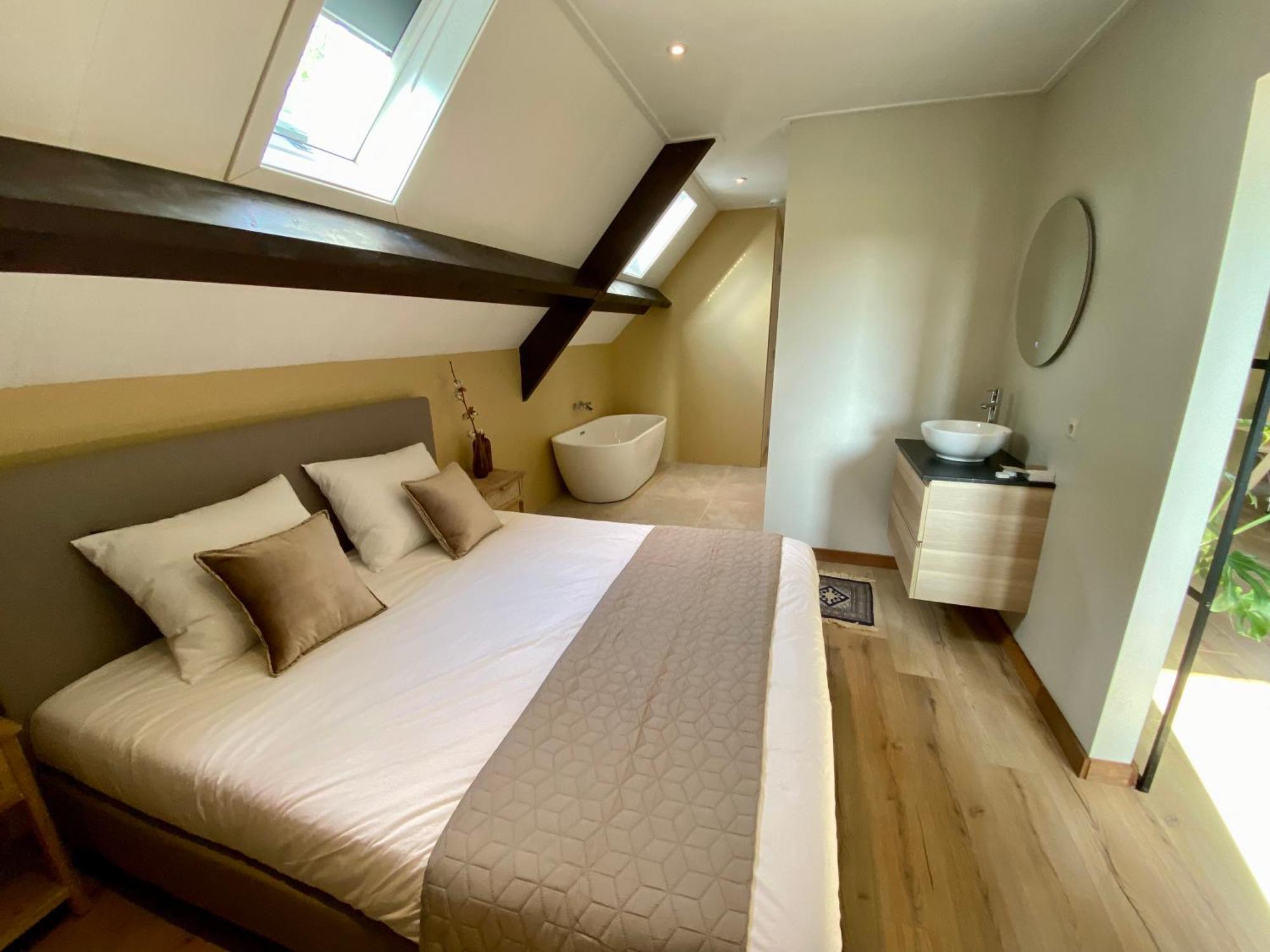 Loosan Lodges Reutum Rum bild